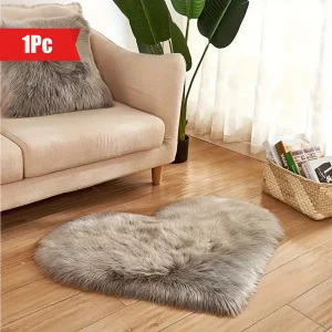 1pc Heart-Shaped Plush Rug - Soft and Fluffy Carpet for Living Room, Bedroom, and Sofa - Perfect Home and Room Decor